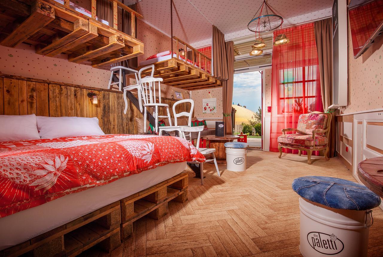 Karls Hotel Alles Paletti Rovershagen Bagian luar foto